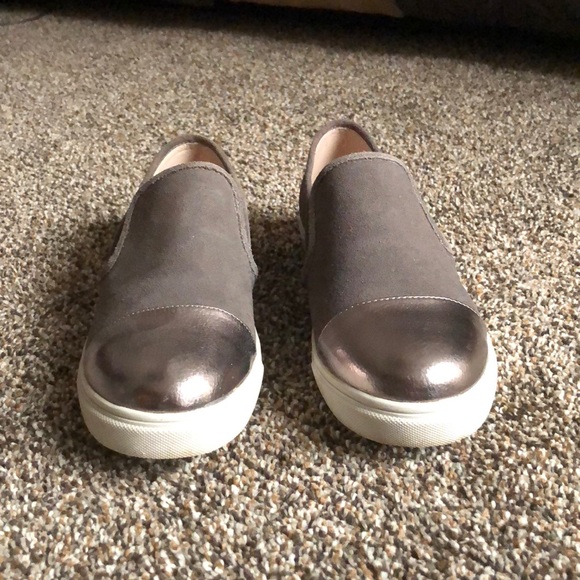 Steve Madden Slides - Picture 2 of 7